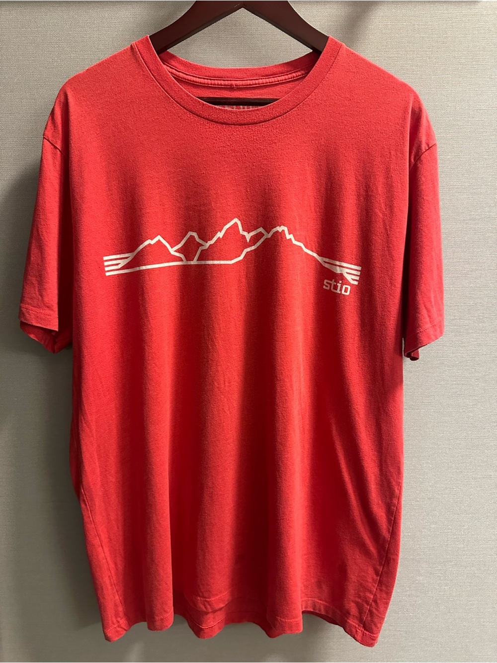 Stio Red Short Sleeve Tee T Shirt Size XL